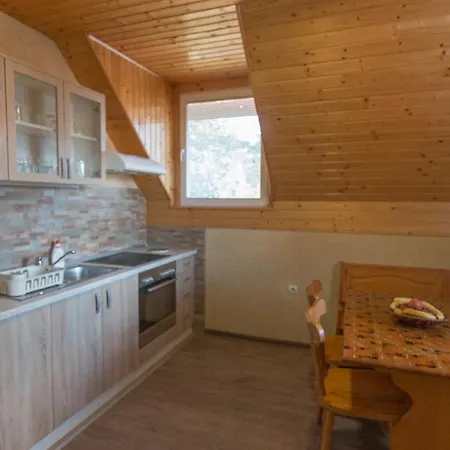 Zavicaj Apartmani3 *